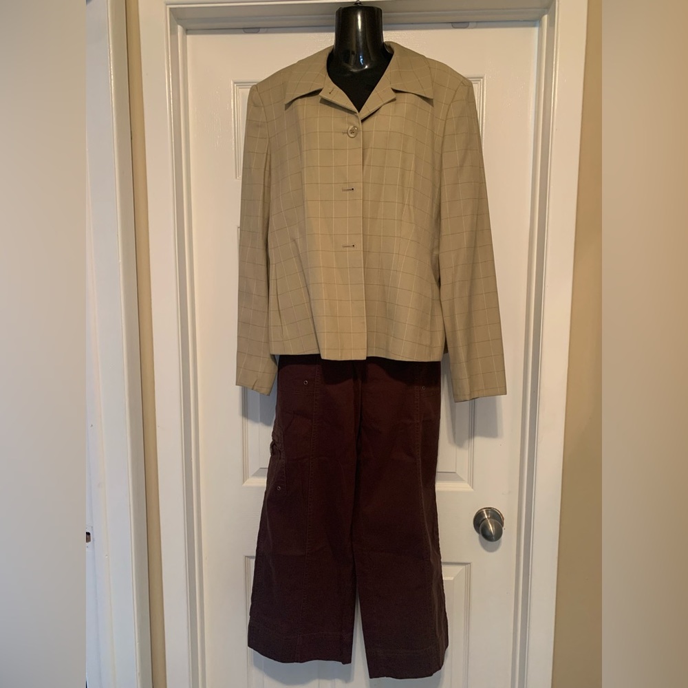 Jones New York Cargo Style Capris
